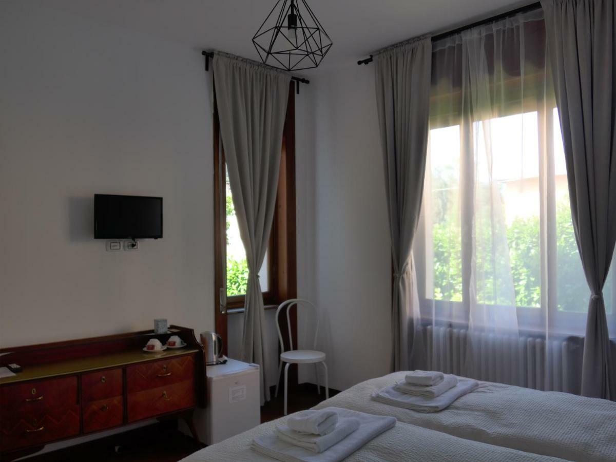 La Tana Rooms Lenno Exterior foto